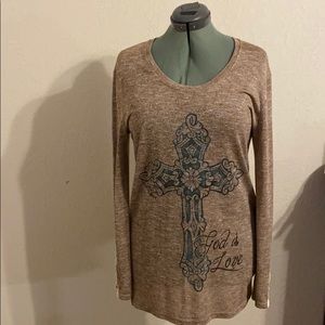 God is love / Cross Southern Grace long sleeved top